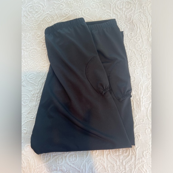 In-Between Capri - Picture 2 of 10